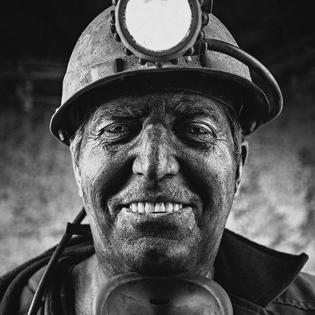 Люди труда: производственные портреты рабочих,  — discours.io