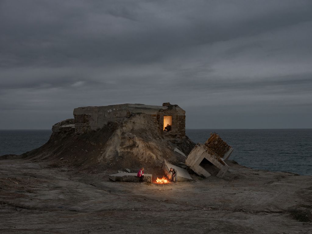 «Разговаривающим в храме посылаются печали и скорби». Фотопроект о современной православной вере в России,  — discours.io