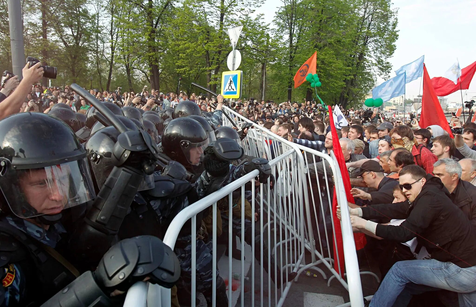 5 мая 2012 года. 6 Мая 2012 Болотная площадь. Болотная площадь май 2012. Протесты на Болотной площади 2012. Болотная революция 2012.