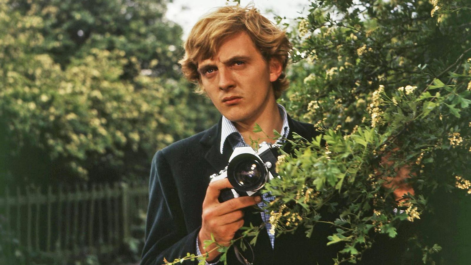 Кадр из фильма «Фотоувеличение» (1966) режиссера Микеланджело Антониони Кадр из фильма «Фотоувеличение» (1966) режиссера Микеланджело Антониони