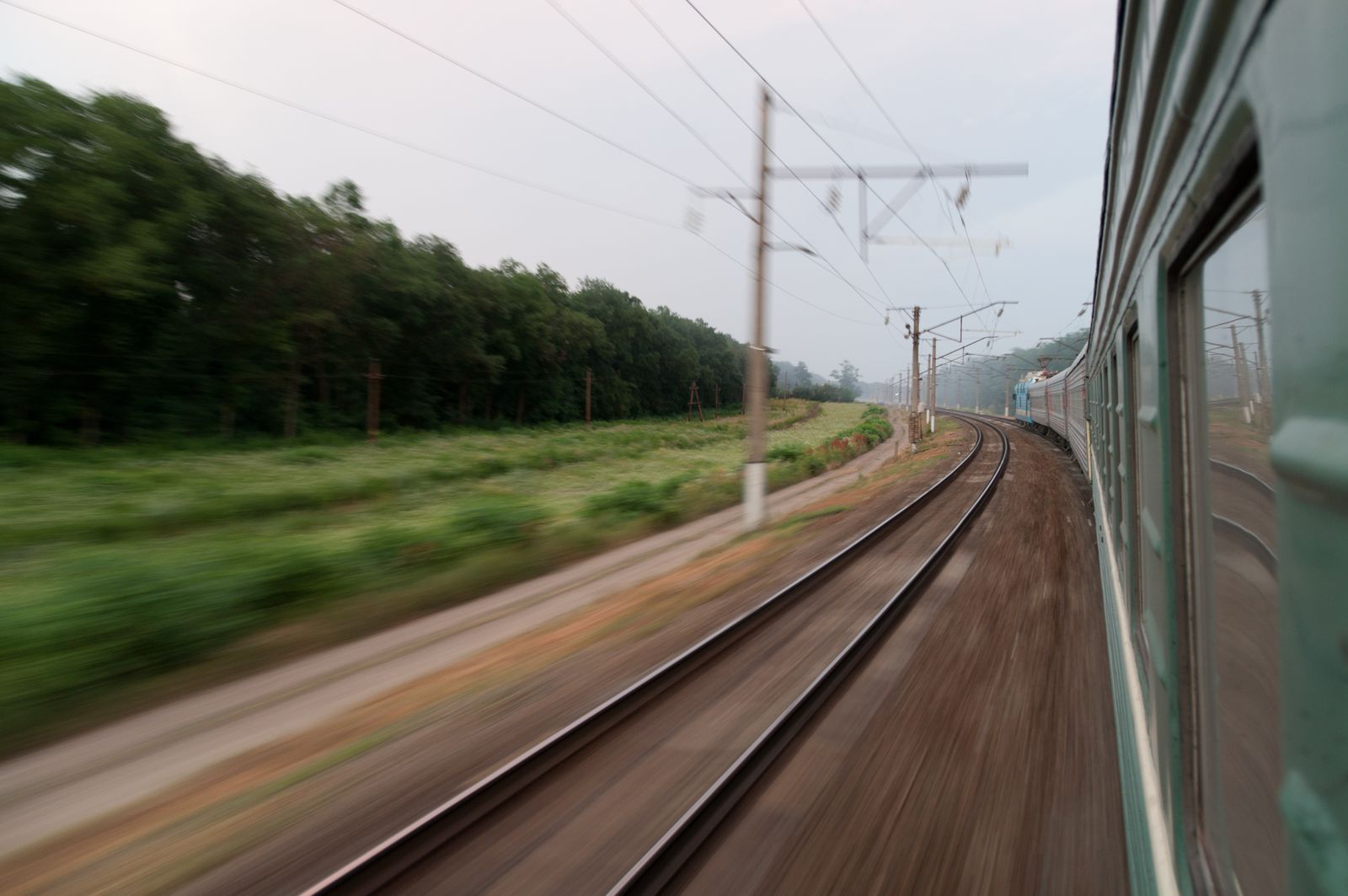 Видео дороги поезда. Окно поезда. Вид с окна поезда. Дорога из окна поезда. Из окна поезда.