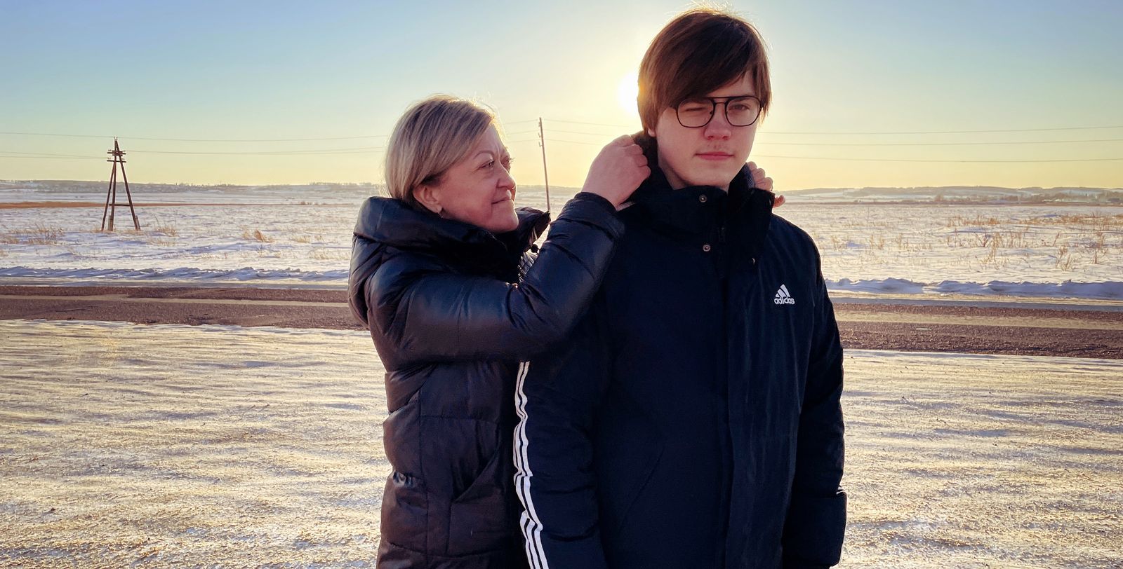 «Когда Никита выйдет, наверное, закатим пир на весь мир. Может, что-то и правда изменится в этой жизни в лучшую сторону, что уже не будет таких статей. Я вижу, что Никите хочется, чтобы что-то здесь изменилось. Но лично у меня мнение, что ему надо уе