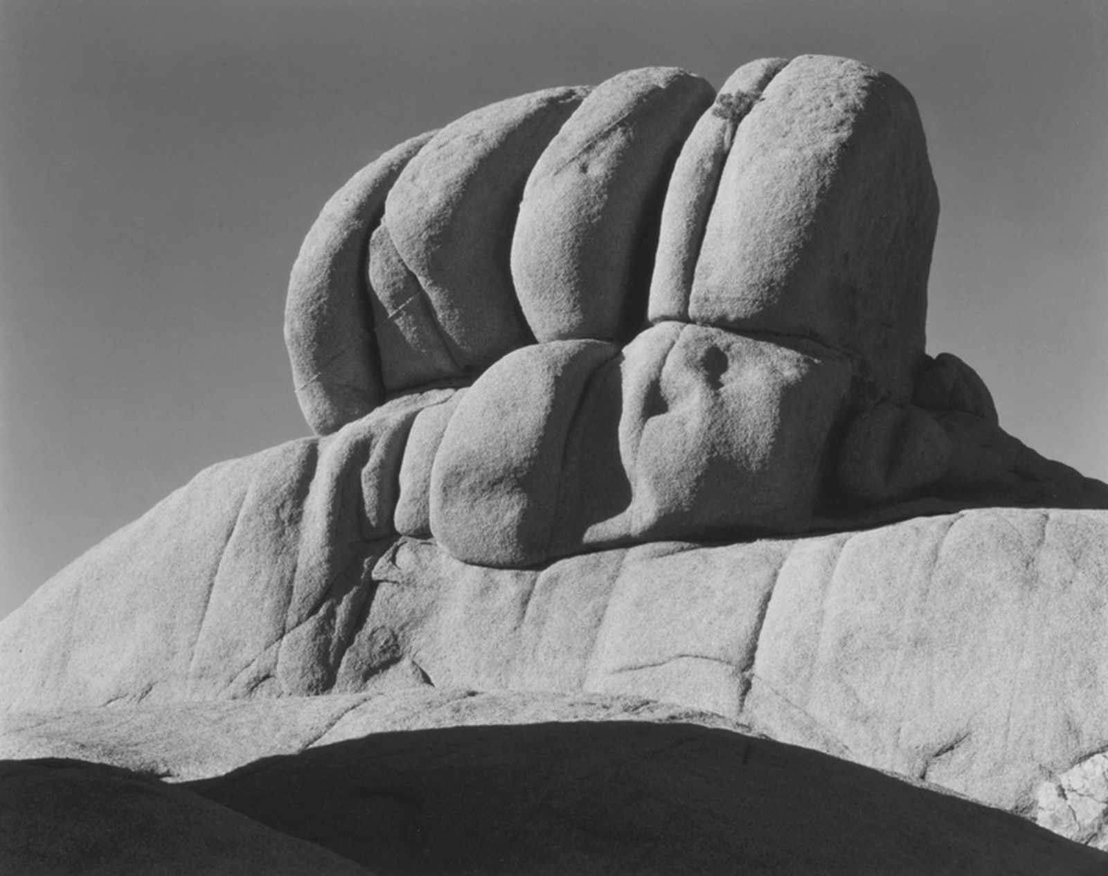 Страна волшебных камней, пустыня Мохаве, 1937. Фотограф Эдвард Уэстон.