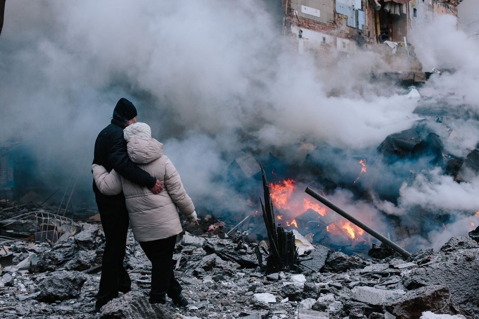 Фотохроника войны. Главные кадры января: «зубы дракона» в Украине, эвакуация  детей из Белгорода и очереди за Надеждина