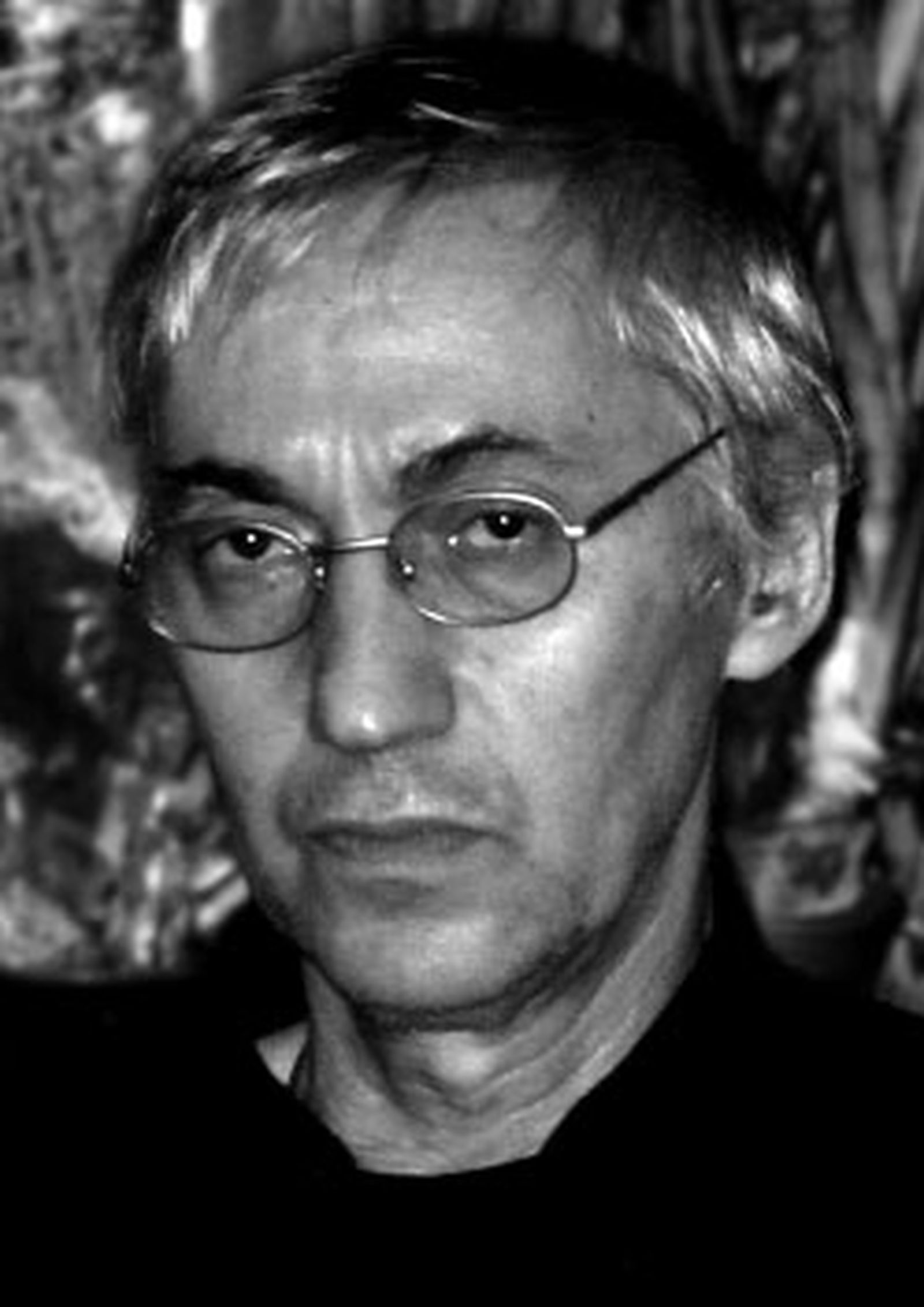 Олег Чухонцев — человек не общественный, замкнутый и скромный Олег Чухонцев — человек не общественный, замкнутый и скромный