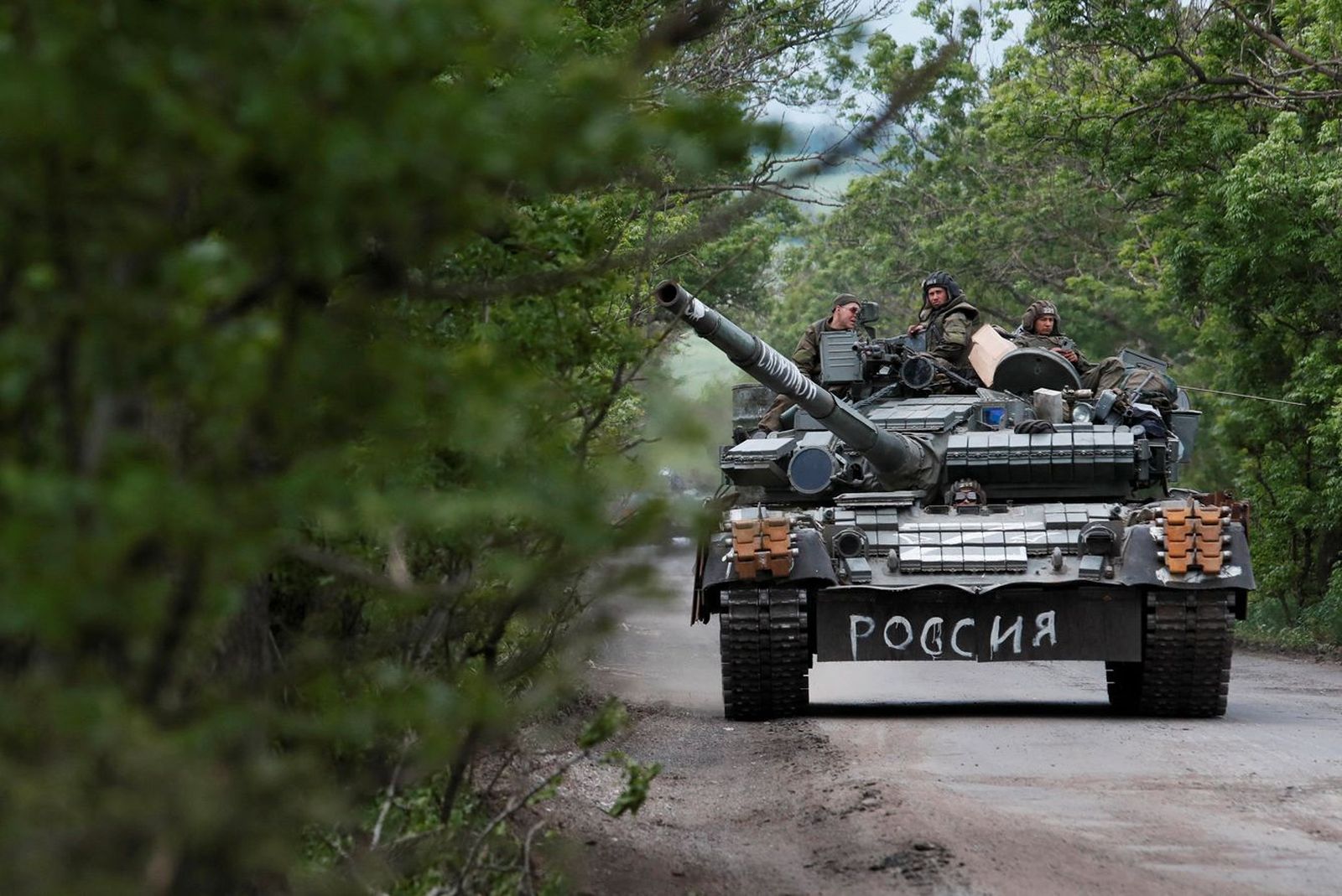 Бойцы пророссийских войск в Донецкой области / Alexander Ermochenko / Reuters / Scanpix / LETA / Meduza