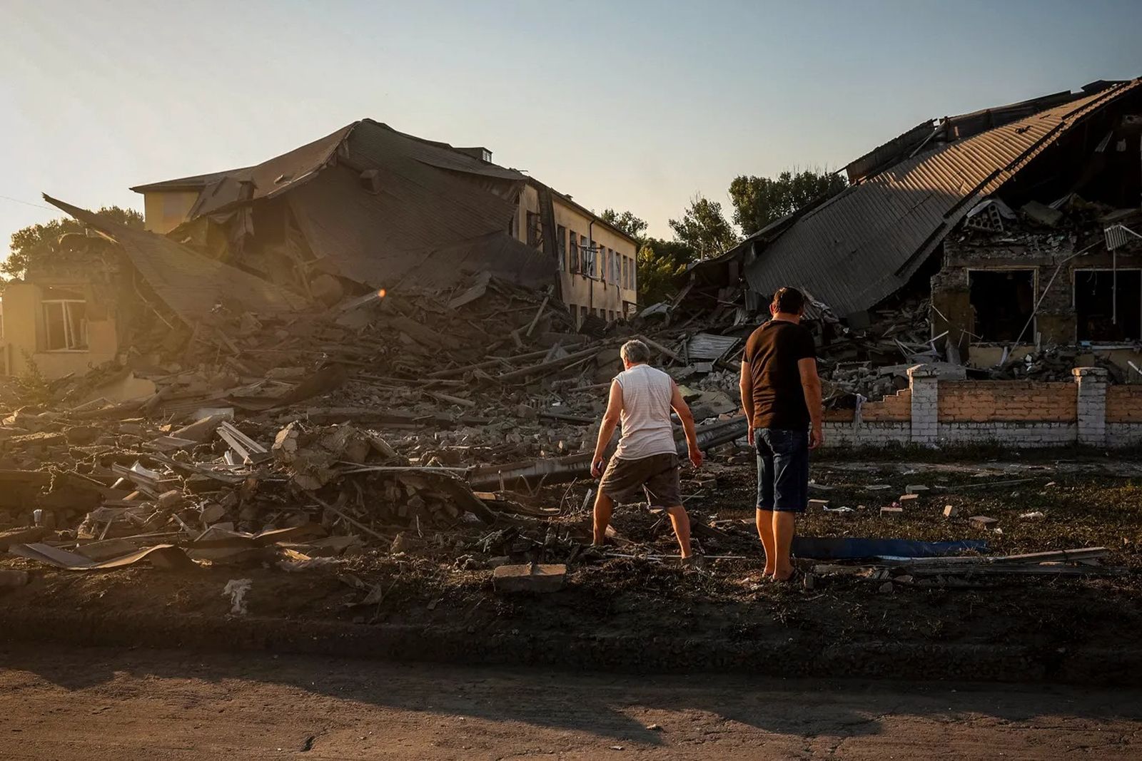 В Дружковке Донецкой области под обстрел попала школа. Глава областной военной администрации Павел Кириленко обвинил в нем Россию, он также сообщил, что пострадавших в результате удара не было. 30 августа / Anatolii Stepanov / AFP / Scanpix / LETA  /