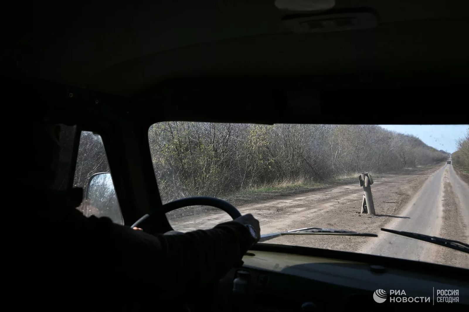 Наёмники из ЧКВ Вагнера патрулируют позиции в Бахмуте. 12 апреля / Евгений Биятов / РИА Новости
