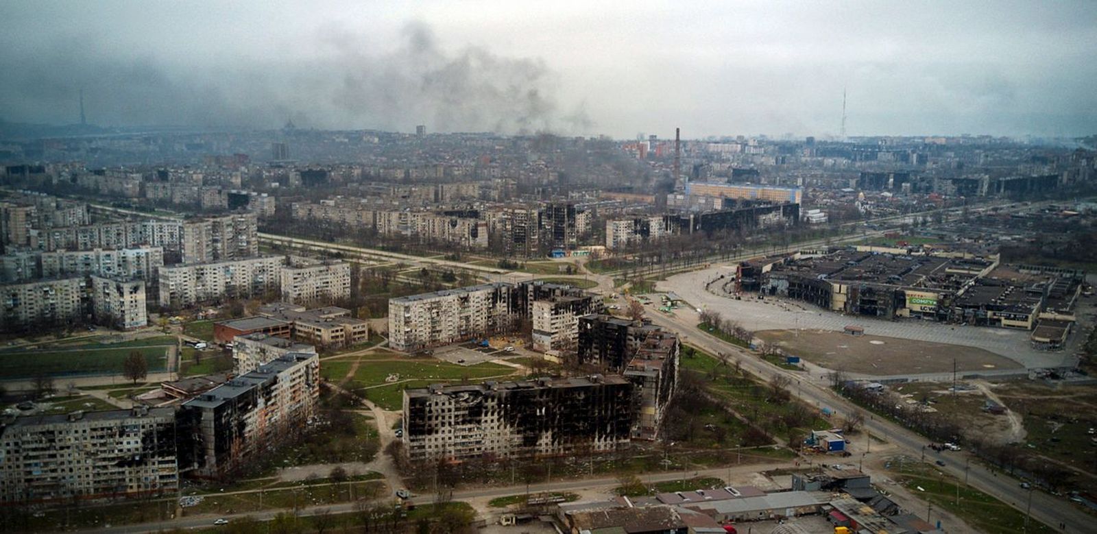 Вид на Мариуполь с воздуха. 12 апреля / Andrey Borodulin / AFP / Scanpix / LETA