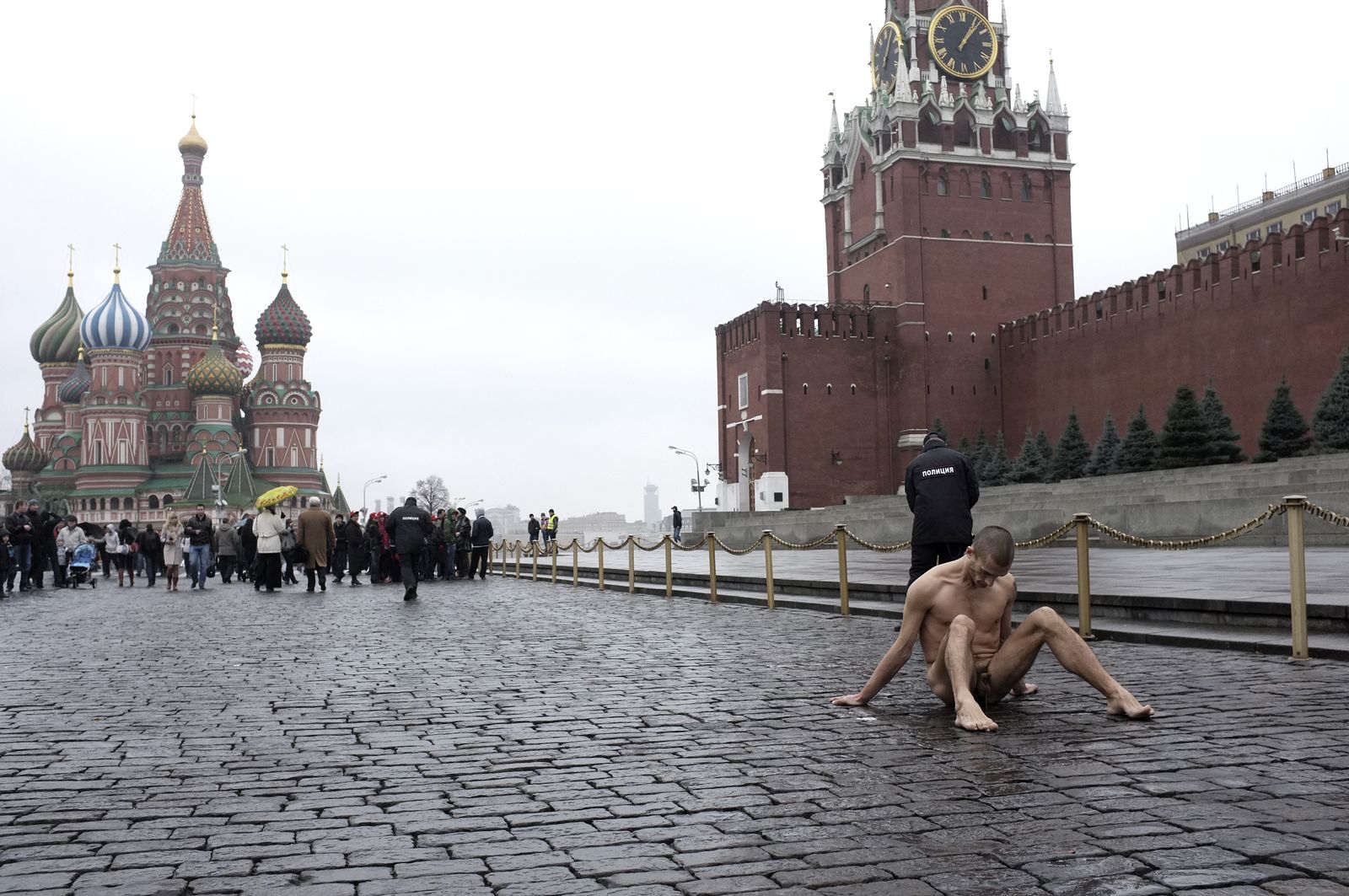 Художник должен быть костью в горле любой власти». Большое интервью с  Петром Павленским