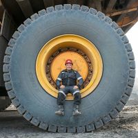 Люди труда: производственные портреты рабочих, «Движение — моя стихия» — миниатюра