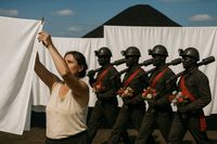Архетипы памяти. Проект о жизни в СССР глазами искусственного интеллекта, Принимай, Родина, шахтерский рекорд! — миниатюра