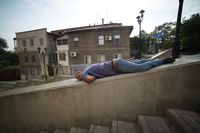 «Strangers»: фотопроект об историях в лицах незнакомцев со всего света,  — миниатюра