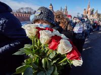 Случайные портреты, Розы Немцову — миниатюра