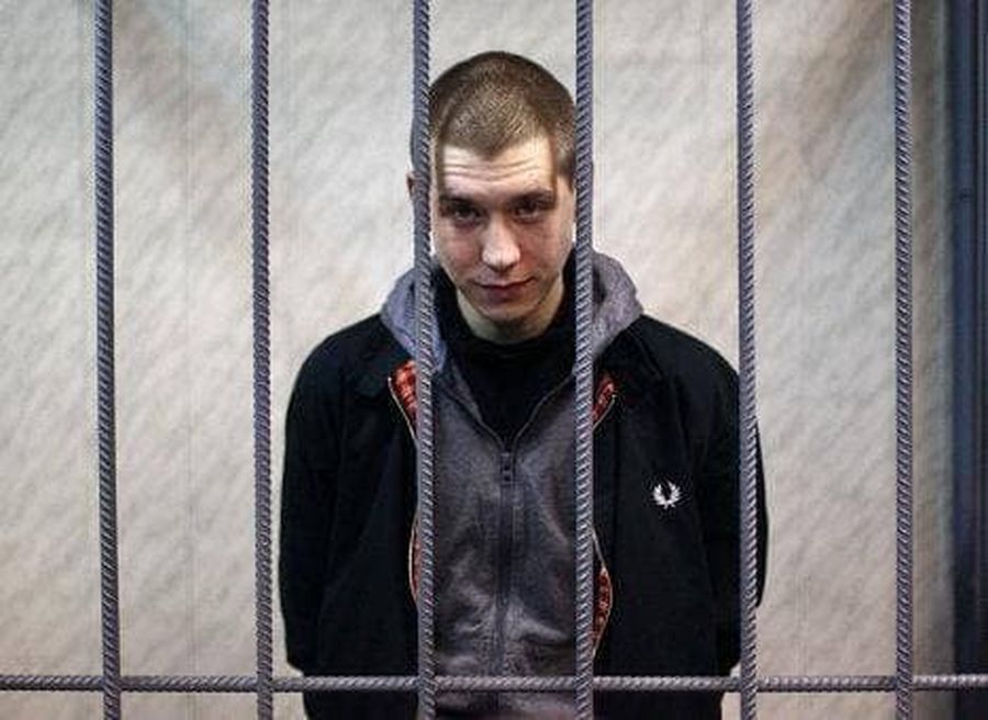 Дело Матвея переквалифицировали из 296-й в 319-ую статью, по которой не положено реального ареста Дело Матвея переквалифицировали из 296-й в 319-ую статью, по которой не положено реального ареста