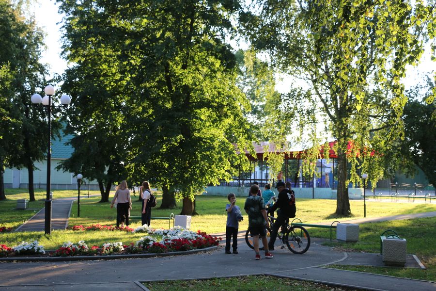 В парке села Наровчат, в прошлом — ордынского, а потом русского уездного города.