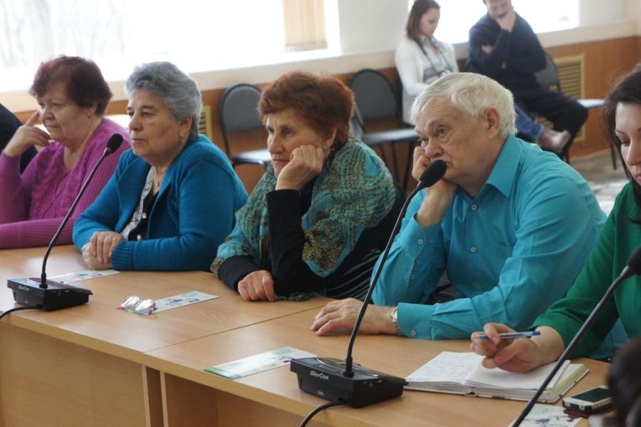 Чиновник и гражданин в провинциальном городе