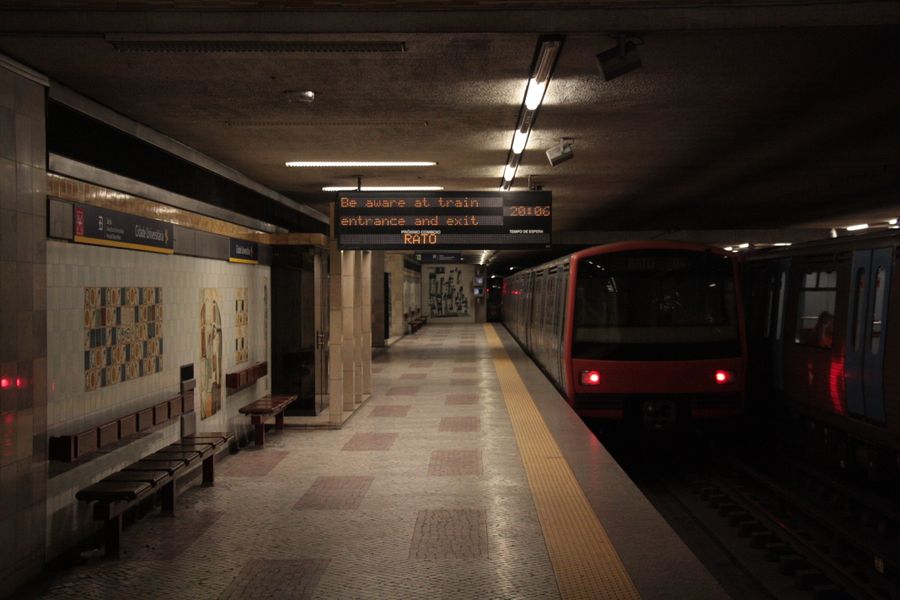 Подземка в стране азулежу, фаду и пробкового дуба. Фоторепортаж о том, как устроено португальское метро