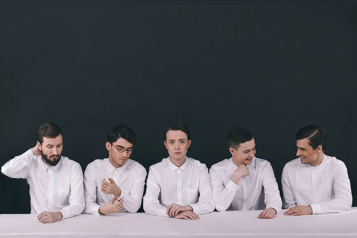 «Мы вернулись к истокам и сняли гараж». Интервью с солистом On-The-Go Юрой Макарычевым