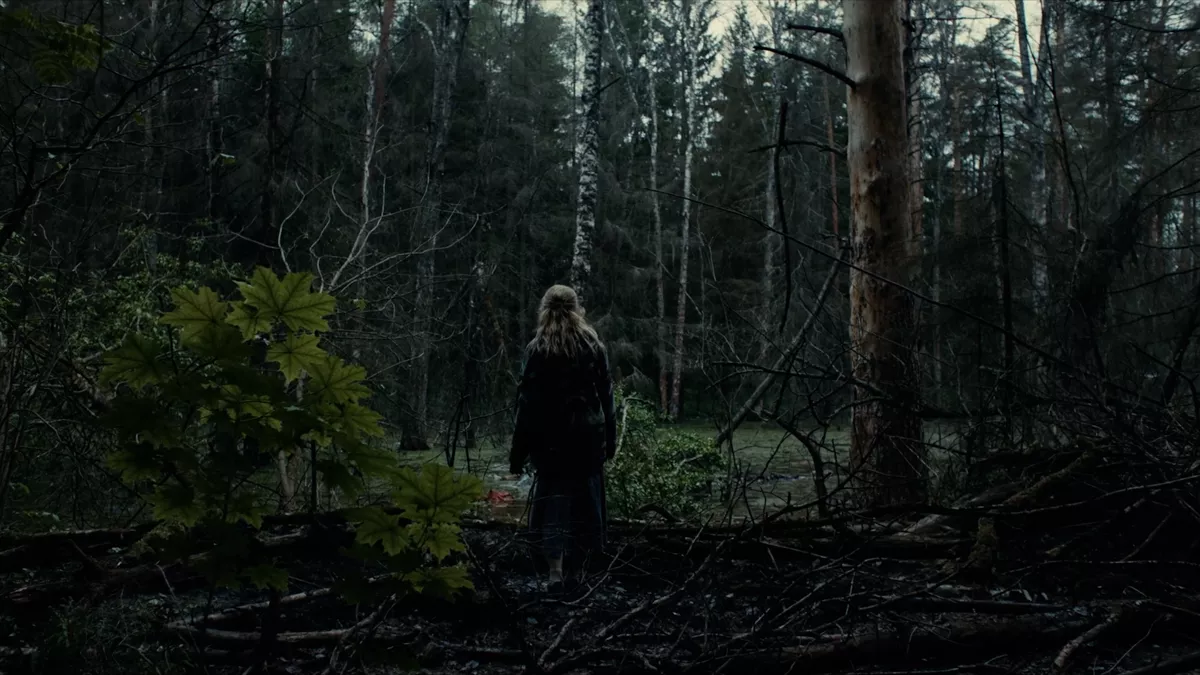 «Сюжетная линия завершена, но ужас случившегося совершенно не оставляет никакого просвета. У каждого героя жизнь разрушена, мучения детей не могут быть искуплены никаким наказанием преступника, и что с этим делать, непонятно» / Кадр из сериала «Фишер».