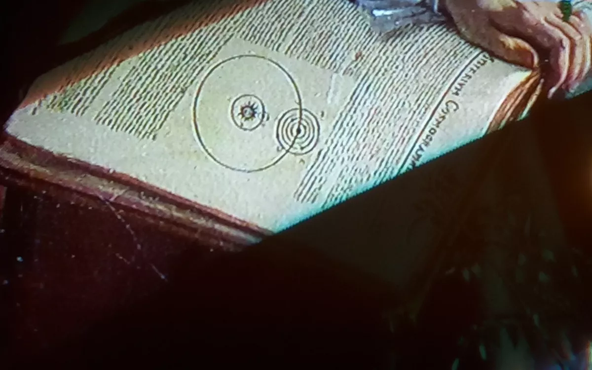 Первое дыхание — необходимое и достаточное условие бытования человеческой природы, неотделимое от биологии его существа; второе — открывается лишь в минуты опасности и потому трудноуловимо; наконец, дыхание третье — речь (чтение, письмо) как смыслополагание, мышление и языковое определение всего сущего.