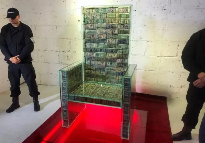 Трон за миллион: как я заряжался денежной энергией