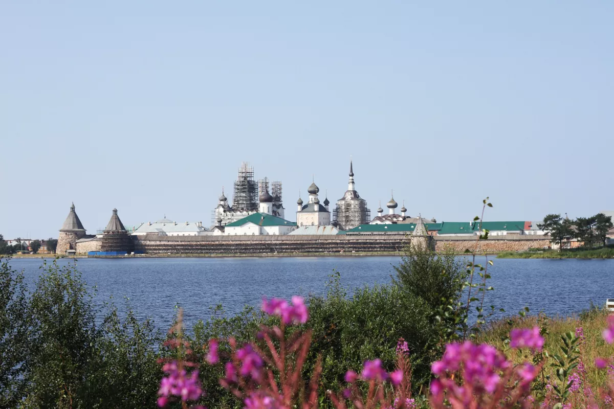 Во отоце океана моря