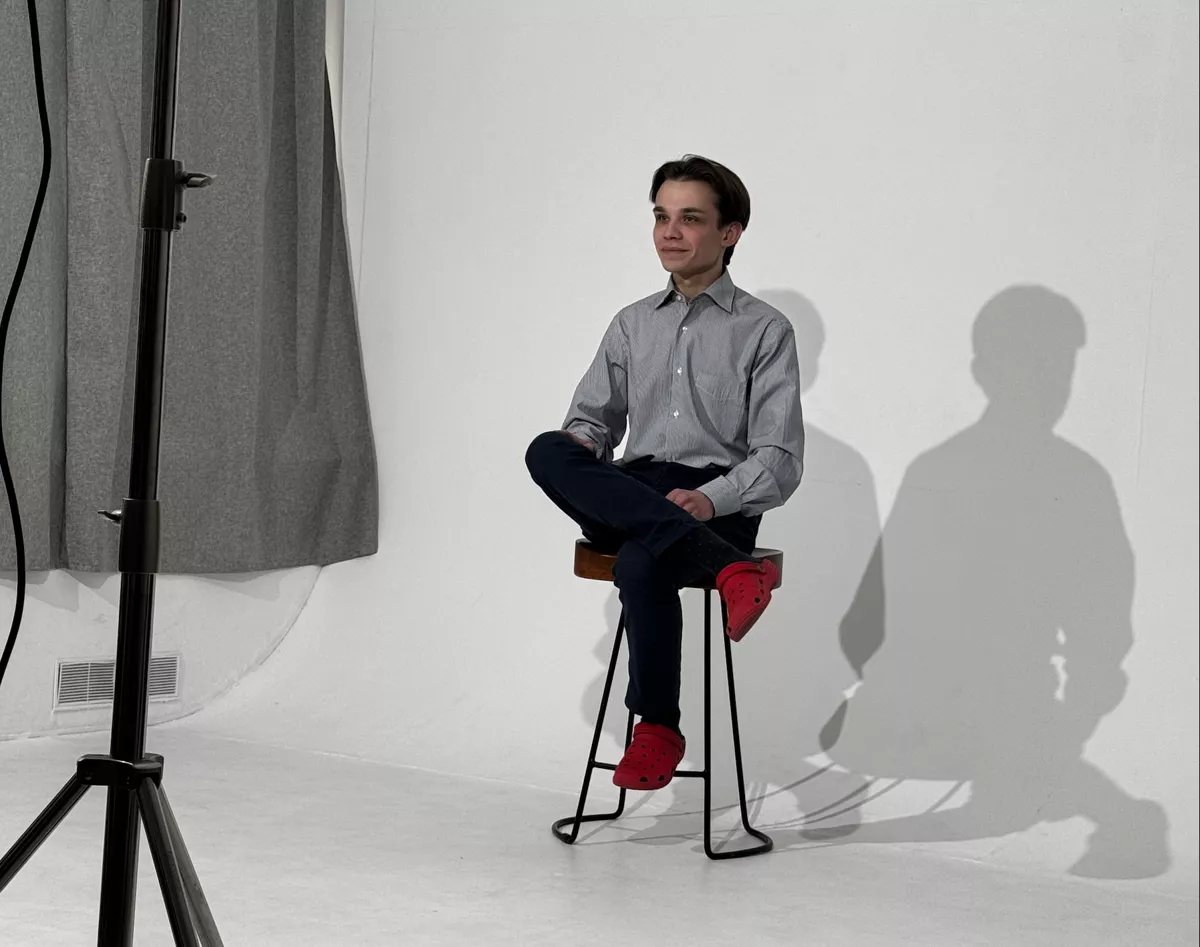 Кирилл Деревский на фотосессии перед выборами / Личный архив