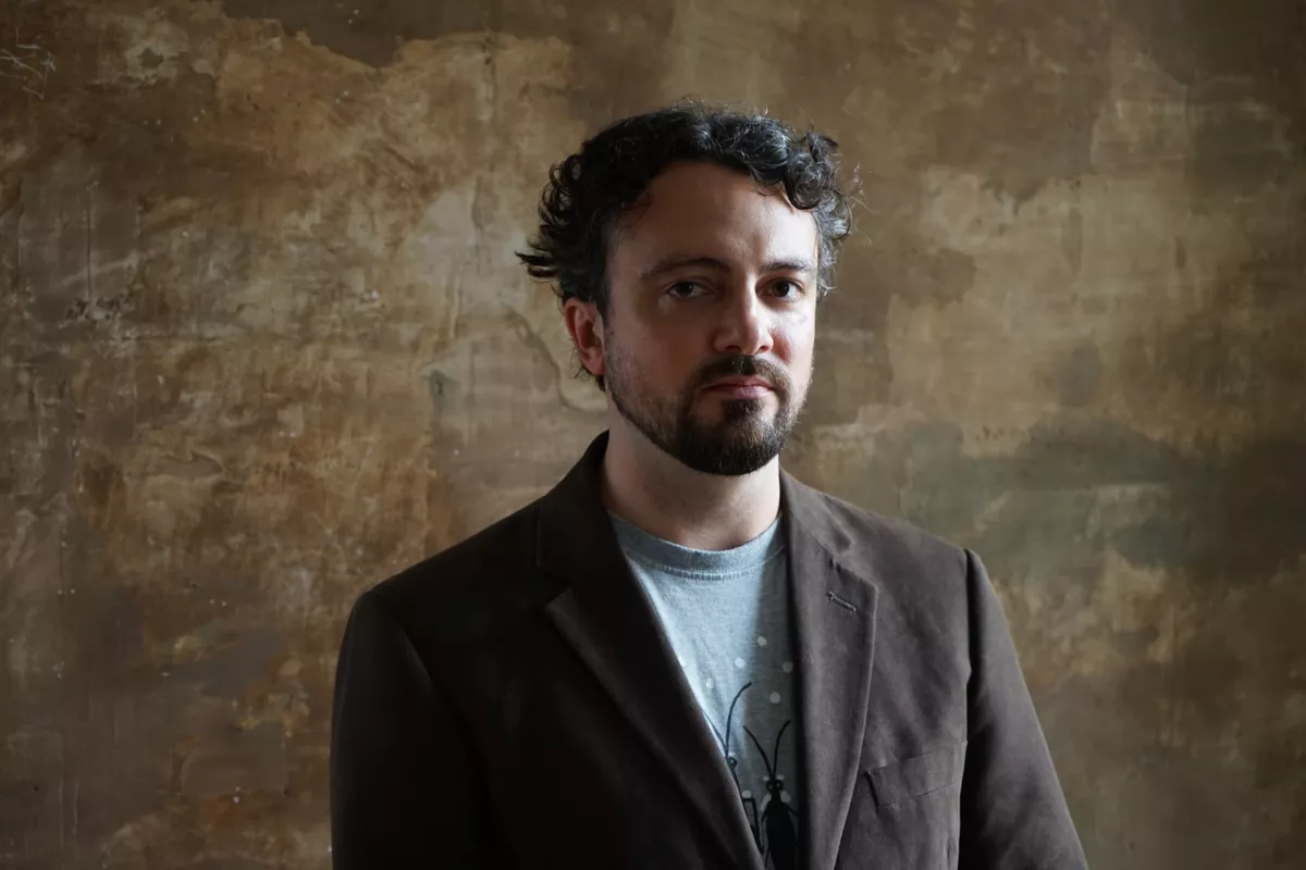 «К книге с полным уважением, никакого пива». Издатель Вадим Левенталь о смерти, анекдотах и чудовищных рукописях