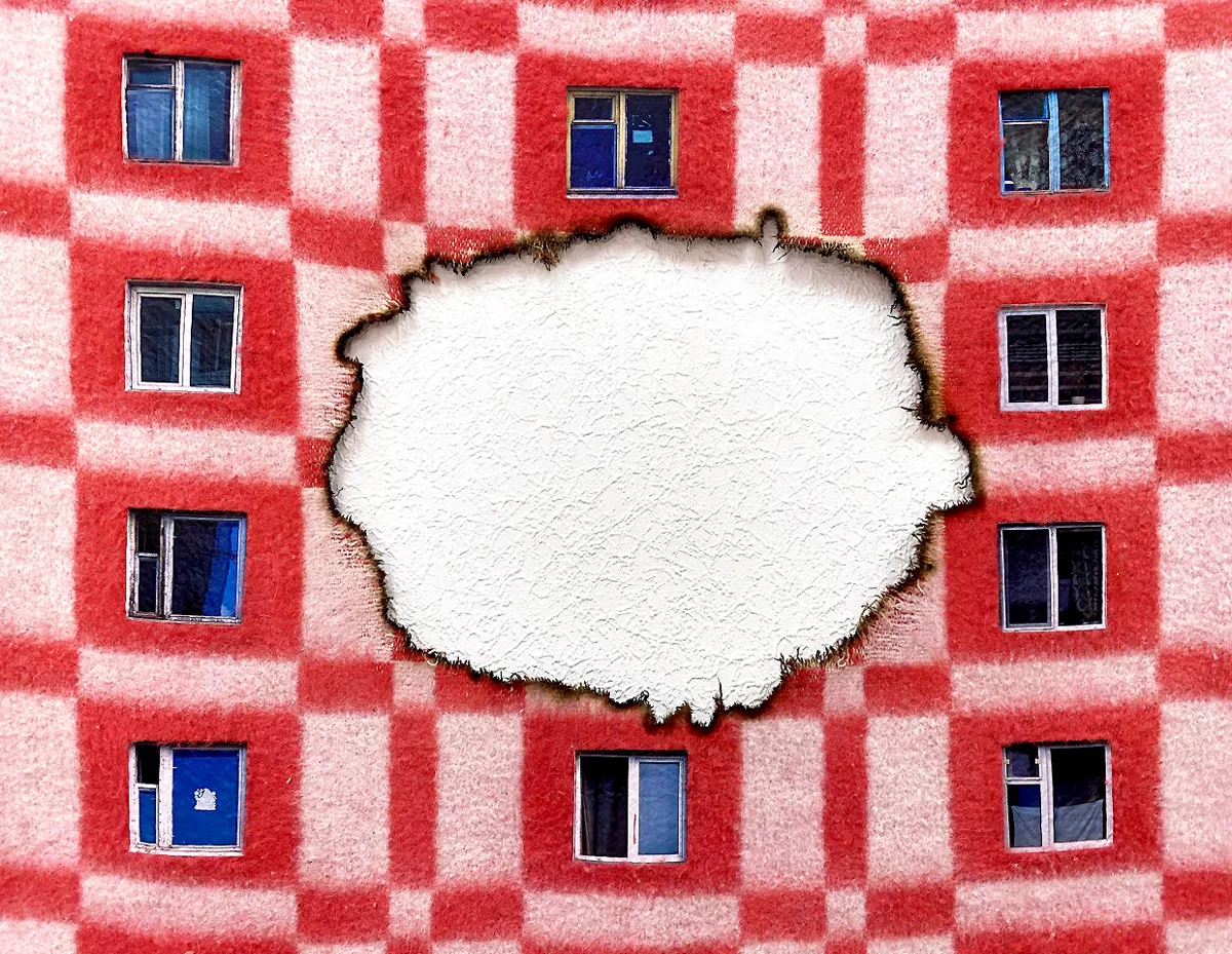 Лица панелек. Экспериментальные коллажи из осколков советской архитектуры и языческих образов