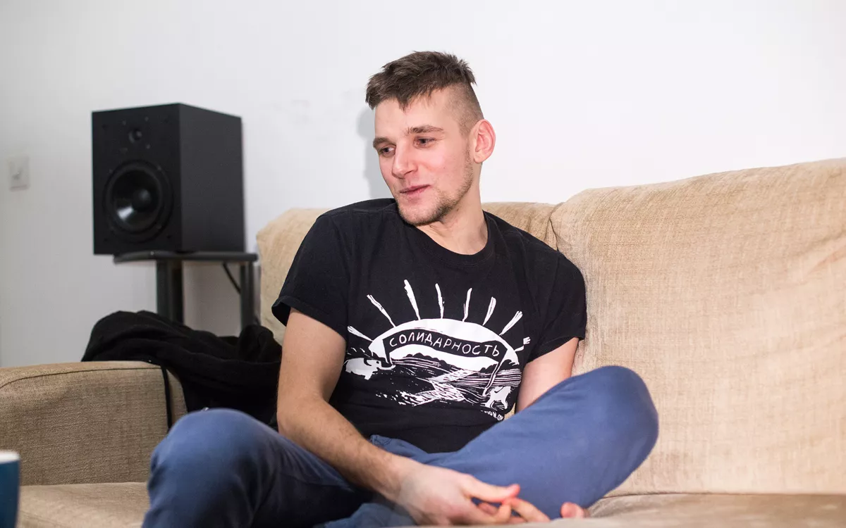 Пытки, сквоты и стрит-арт. История эмиграции фигуранта дела «Сети» Ильи Капустина