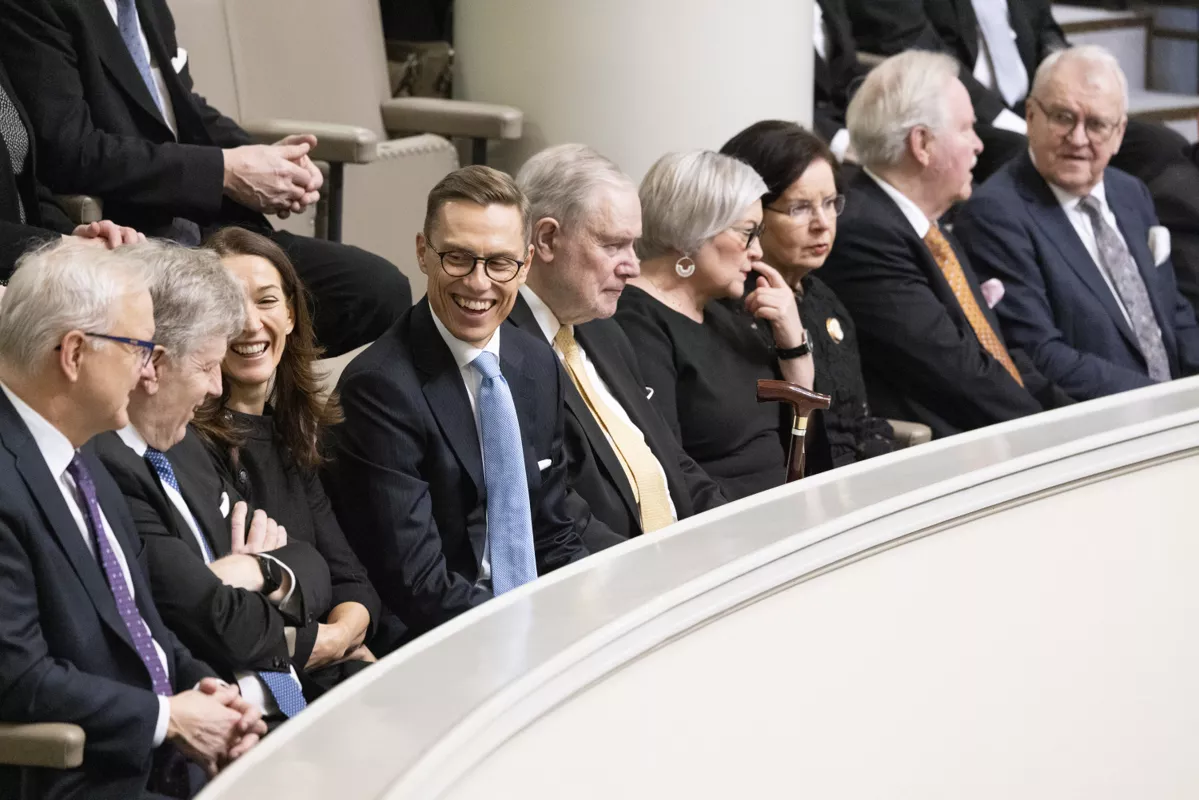 Александр Стубб (четвертый слева) в парламенте / Парламент Финляндии