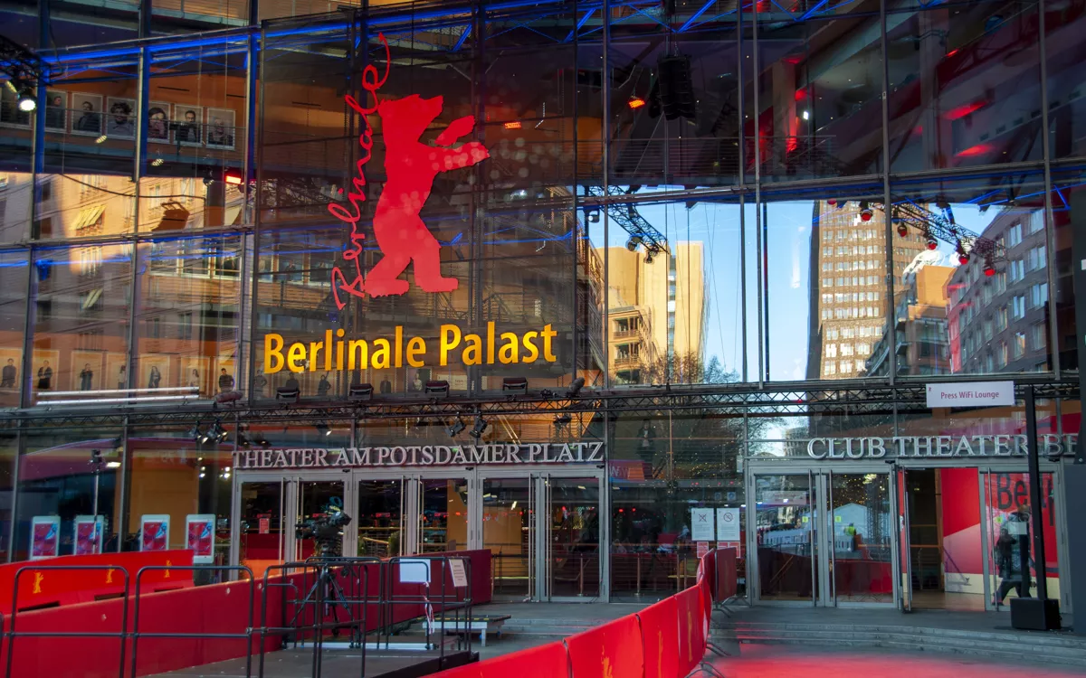 «История Берлинале — это не только летопись одного фестиваля. В ней сплелись геополитические противостояния, межкультурный диалог и эволюция мирового фестивального движения» / Фото: Павел Магута
