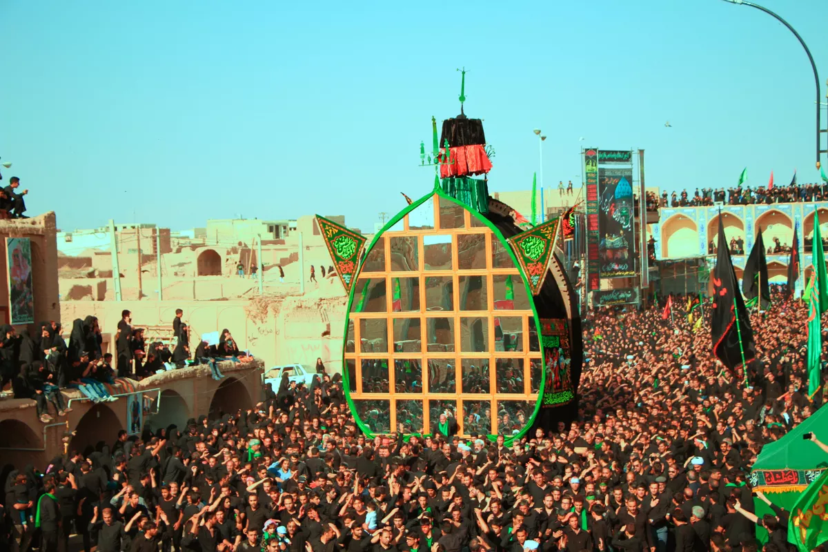 Трагический экстаз Кербелы. Как шииты-имамиты выражают свою веру в предметах и ритуалах