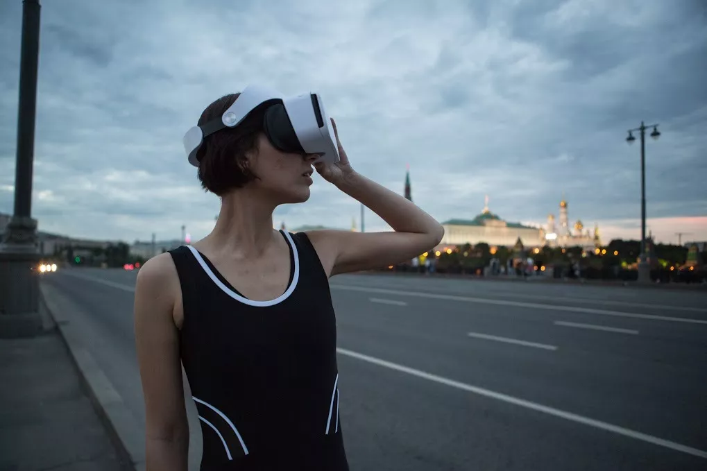 Пограничное состояние: акция Катрин Ненашевой «Между здесь и там»