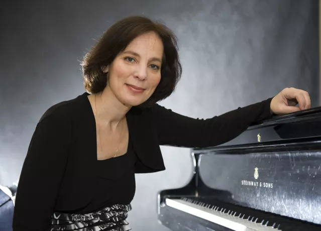 «Страдаем от недостатка знаний и воспитания». Профессор консерватории о традициях, языке музыки и культурном диалоге