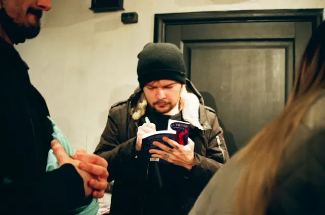 «Любовь — это цепной пёс». Интервью с писателем Кириллом Рябовым о непробиваемой скуке, хороших книгах, стыде и смерти