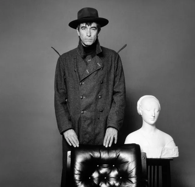 «Между собакой и волком» Саши Соколова: три формы языка