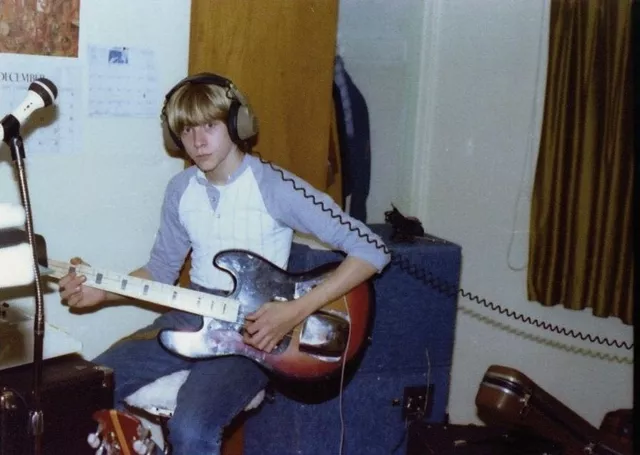 Путь Курта Кобейна: как сломанное детство лидера Nirvana определило успех группы