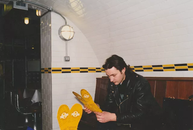 «Теперь всем правят „новые тупые“, и имя им легион». Интервью с издателем серии книг «Альтернатива» Алексом Керви