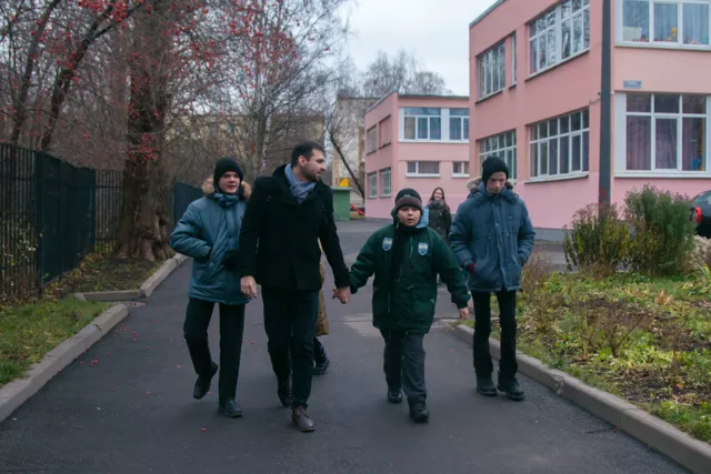 ...волонтер имя мне, 
ибо нас много