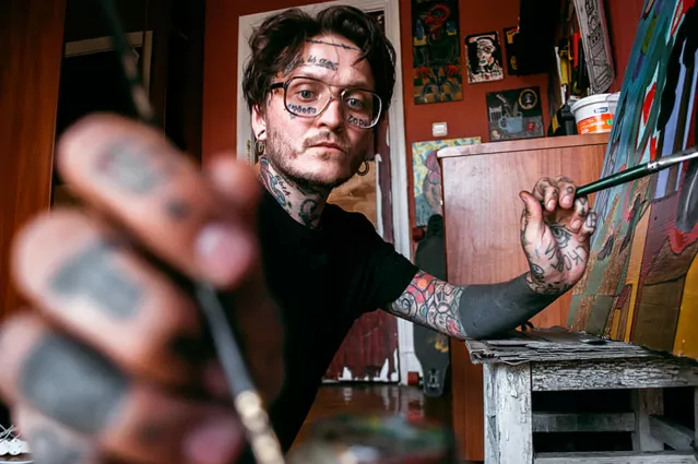 «Сдохну, но своего не отдам»: художник Дмитрий Шуров о тюремной татуировке, сорванных выставках и любви к отчизне