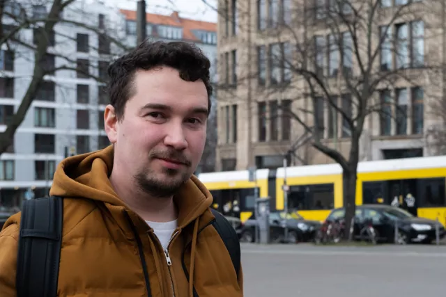 «Прошлое не должно мешать людям хорошо жить здесь и сейчас». Прогулка с урбанистом Аркадием Гершманом по улицам Берлина