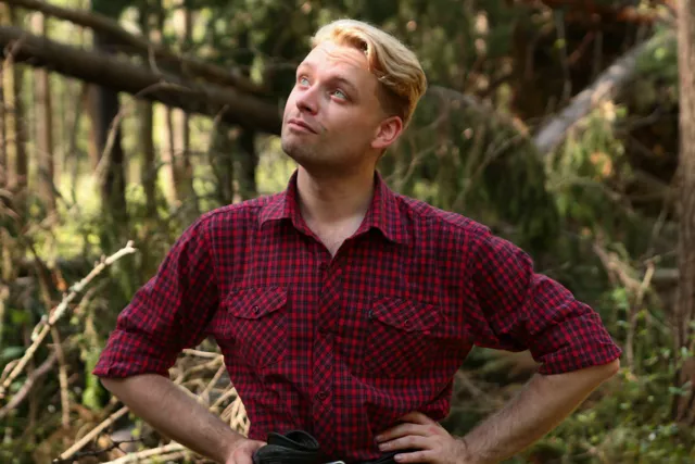 «Присутствие денег очень полезно». Писатель Александр Пелевин о лени, интервью с Милоновым и желании завести гарем