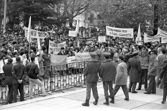 Судьба крымскотатарского «простака» в волчьей пасти империи: о книге Рената Беккина «Ак Буре»