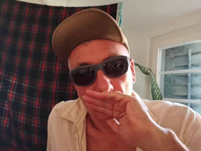 Без плагиата нет пролетариата. Интервью с писателем Александром Бренером о художественном воровстве