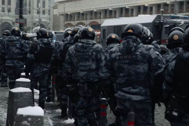 «Силовики захватили город»: как власти подавляют московские протесты